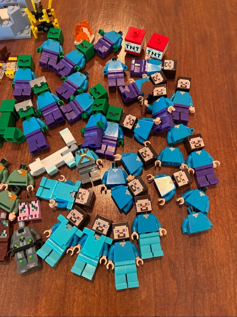 Large Lego Minecraft Minifigure & Misc Lot - Picture 4 of 5